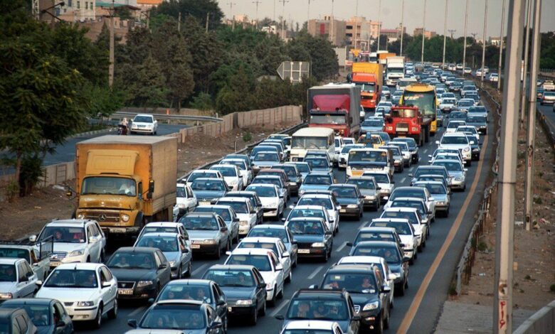 ترافیک در محورهای چالوس و آزاده راه تهران شمال سنگین است