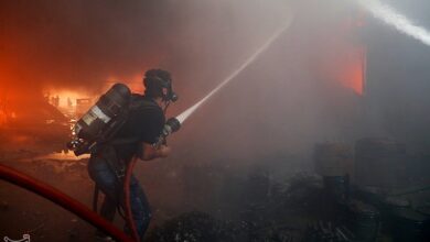 مصدومیت سطحی 3 نفر در حادثه آتش‌سوزی شادآباد