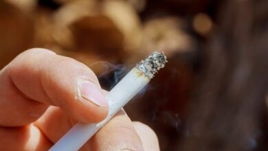 زنان مصرف‌کننده دخانیات زودتر دچار یائسگی می‌شوند