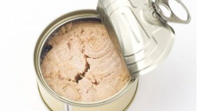 مسمومیت 52 دانشجو در خوابگاه با کنسرو ماهی