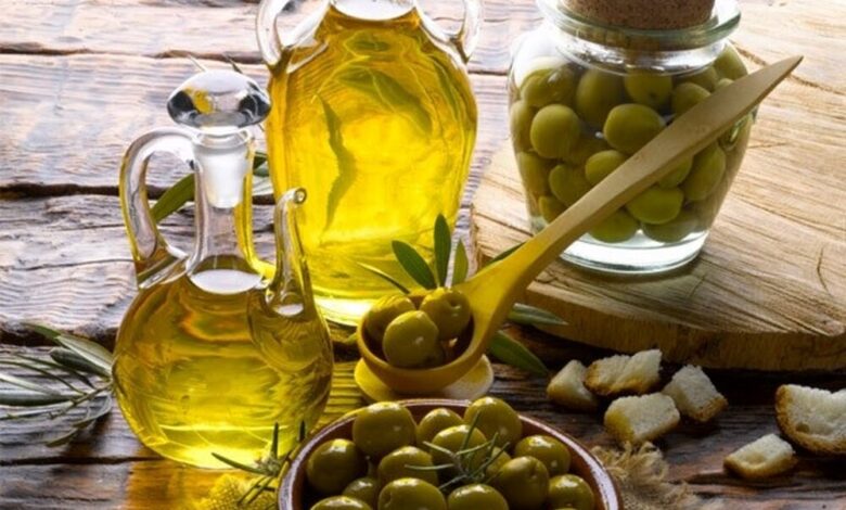 عوارض جانبی مصرف بیش از حد روغن زیتون چیست؟