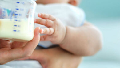 عرضه مداوم شیر شیر آلرژیک با گزینه های جایگزین مطلوب