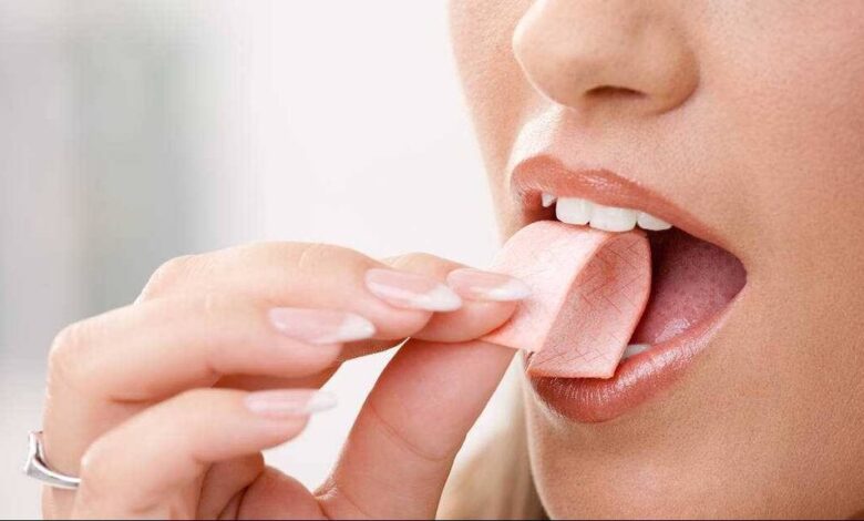 آدامس نباش!