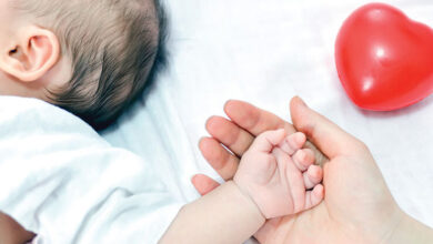 آیا آب نخل و آب نبات برای از بین بردن کولیک نوزادان مفید است؟