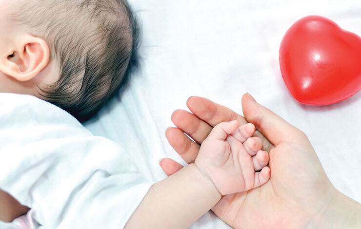 آیا آب نخل و آب نبات برای از بین بردن کولیک نوزادان مفید است؟