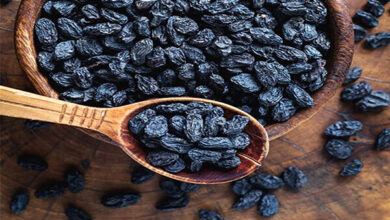 چرا باید هر روز 2 توت بخوریم؟