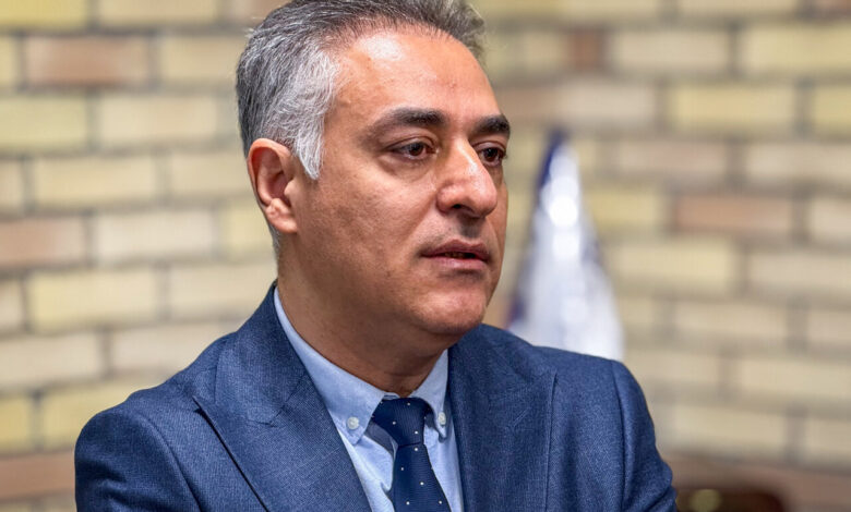 نگاه کنید به | کارگزاران بیمار در بیمارستان ها ؛ جراحی های زیبایی در شب انجام می شود.