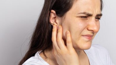 درمانی آسان برای گرفتگی گوش