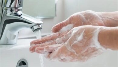 استفاده از دستکش‌ جایگزین شست‌وشوی دست‌ها نمی‌شود