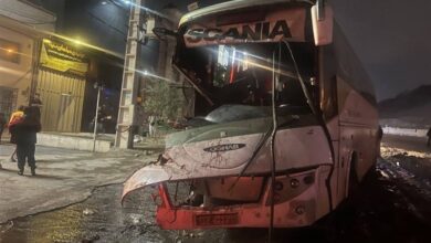 12 مصدوم در حادثه تصادف اتوبوس با کامیون در جاجرود