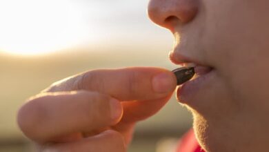 آیا خوردن دانه ها بین دندان ها فاصله دارد؟