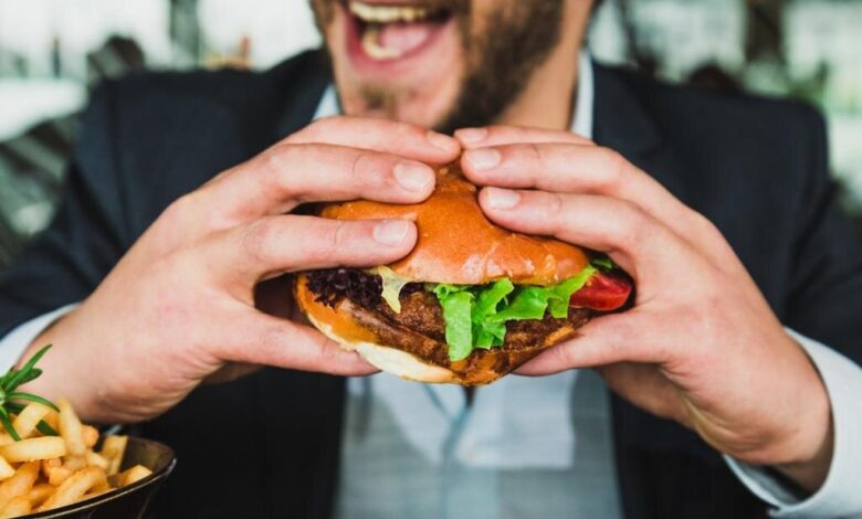 این غذاها به مغز آسیب می رسانند