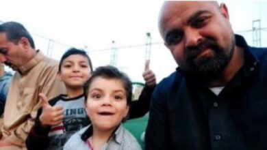 ۲ کودک در میان شعله های آتش و سنگ ؛ وداع مادر که جهان را لرزاند