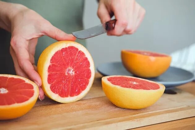 این میوه درمانی برای همه درد و دعوا با تجمع چربی است