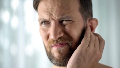 نگاه کنید به | نشانه گوشهای مکرر چیست؟