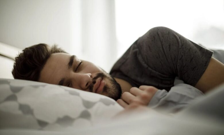 بهترین زمان خوابیدن در چه ساعتی است؟
