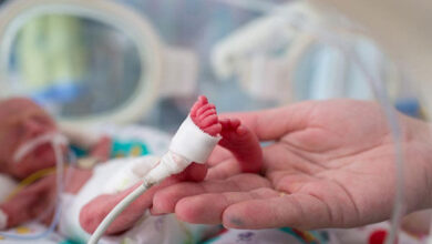 زایمان زودرس؛ چرا رخ می‌دهد و چطور می‌توان از آن پیشگیری کرد؟