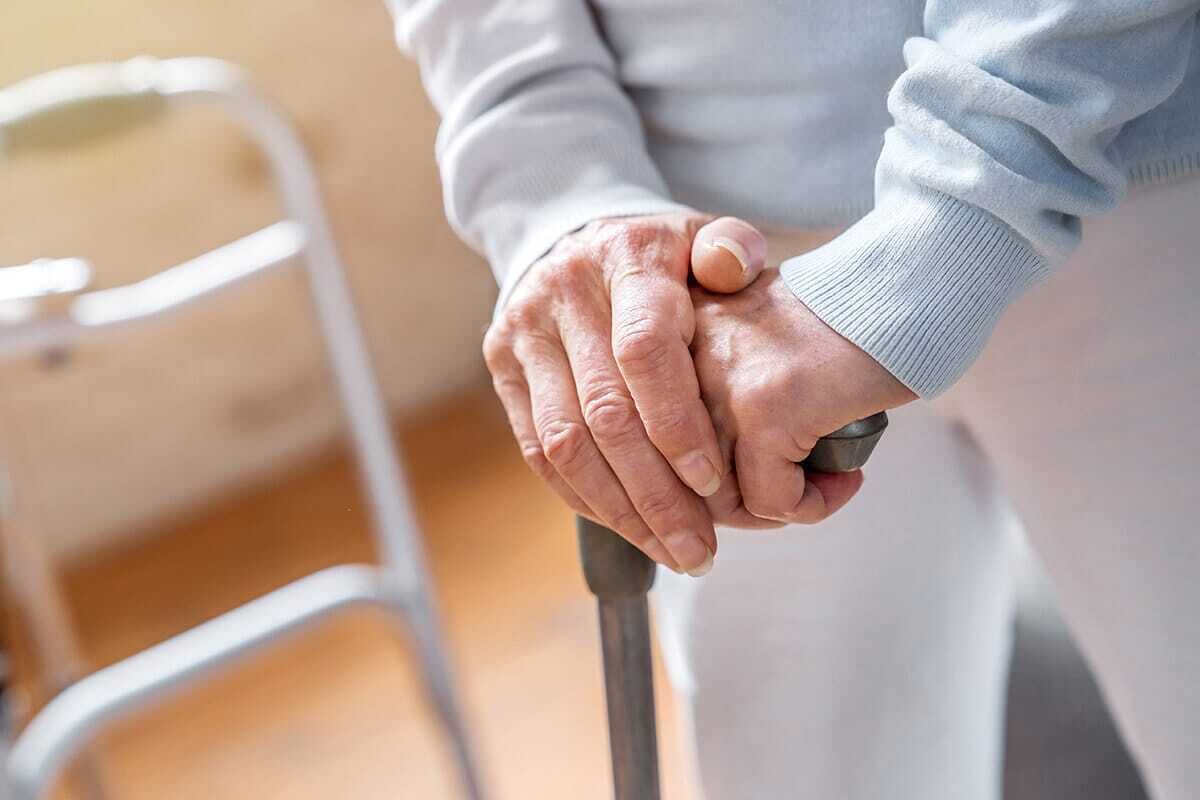 زندگی با پارکینسون ؛ وابسته به مصنوعی
