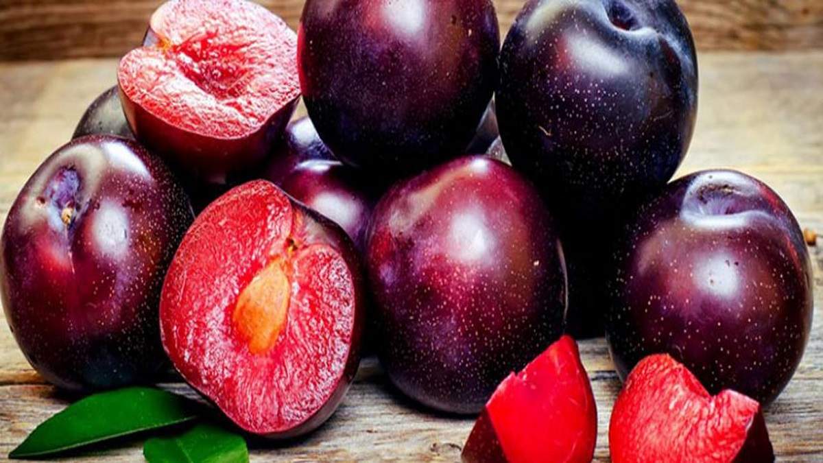مزایای شگفت انگیز آلو سیاه
