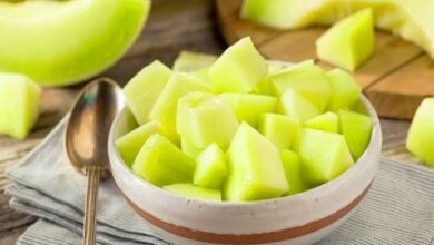 خوردن طالبی برای این افراد مضر است