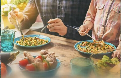 کم بخورید یا به درستی بخورید. کدام یک بهتر است؟