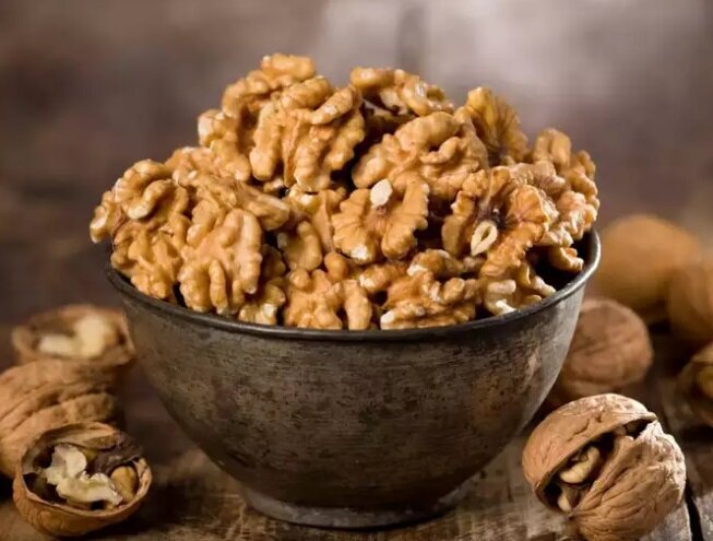 مزایای مصرف تعداد انگشت شماری از آجیل روزانه چیست؟