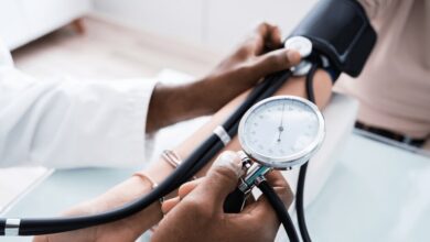 در سفر یک دستگاه فشار خون داشته باشید