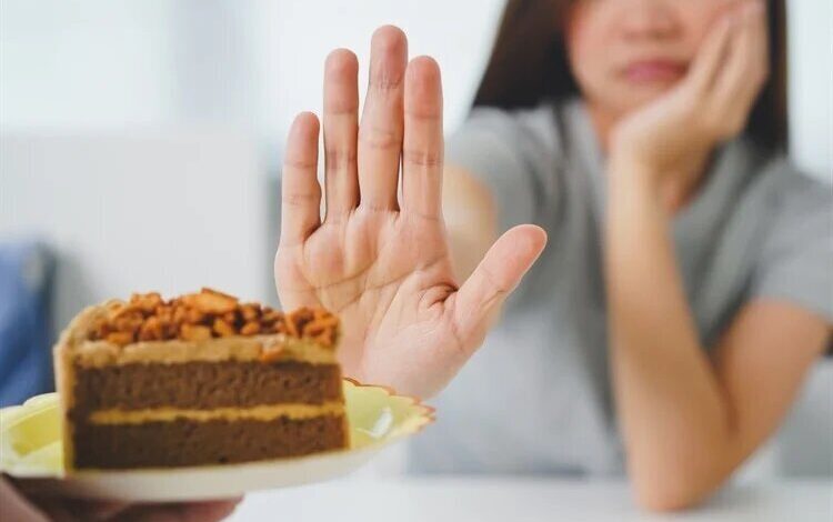 اِی نکاتی را برای کاهش کالری و وزن پایدار اعمال می کند