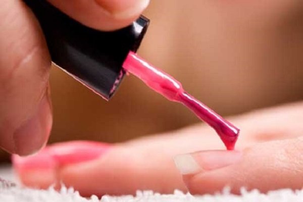 آیا اشعه ماوراء بنفش برای پوست و ناخن ها مضر است؟