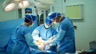 متخصص در ایران 2 دلار در افغانستان 2 دلار