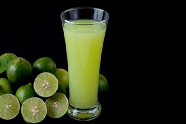آب با لیمو به کاهش وزن کمک می کند؟ / پاسخ یک استاد روسی