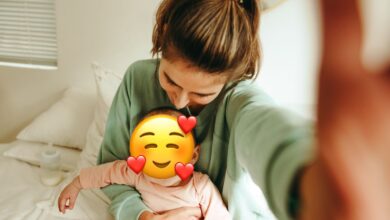 ایموجی دیگر از کودک/ هشدارهای خود در مورد انتشار تصاویر کودکان در فضای مجازی محافظت نمی کند