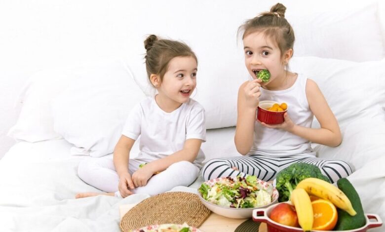 این غذاها باعث بلوغ زودرس در کودکان می شوند
