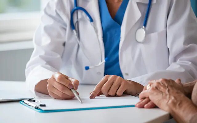 شروع ثبت نام پزشکان در سیستم جدید وزارت بهداشت از مهر