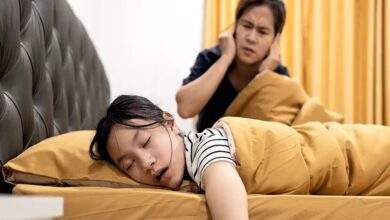 آیا زنان واقعاً کمتر از مردان خروپف می کنند؟