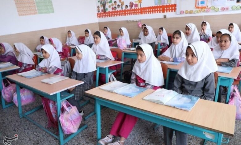 خانوادهها محصولات دارای نشان سازمان غذا و دارو را برای دانشآموزان بخرند