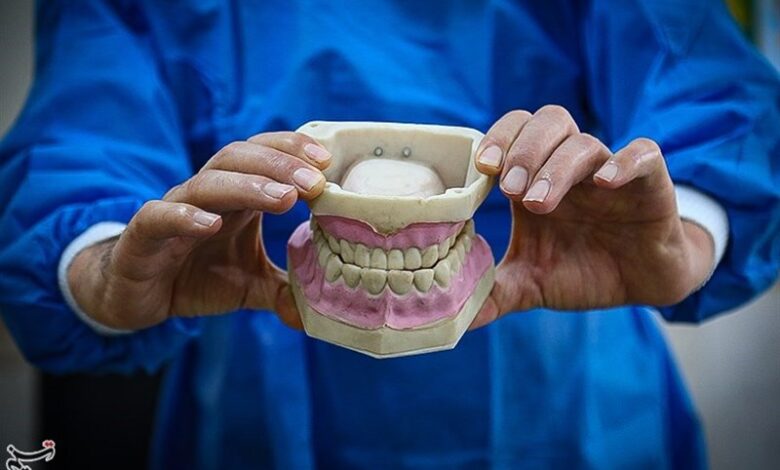 پوشش بیمهای خدمات دندانسازی کامل نیست/ هشدار درباره دندانسازیهای غیرمجاز