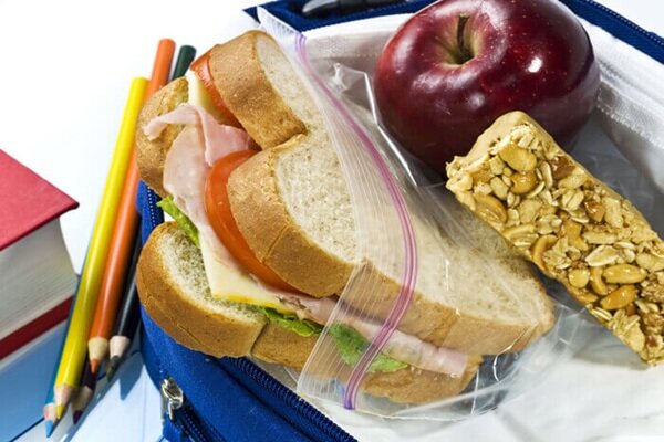 راه حل های ساده برای در نظر گرفتن تغذیه کودکان در ابتدای مدرسه
