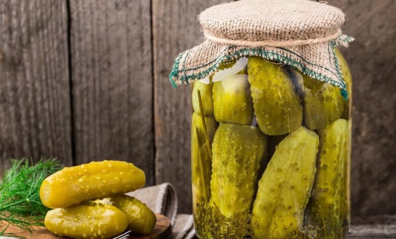 آیا لایه سفید روی خیار فله خطرناک است؟