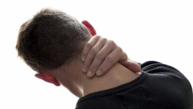 سندرم گردن پیامک؛ بیماری شایع قرن بیست و یکم - خبرگزاری مهر ایران و جهان