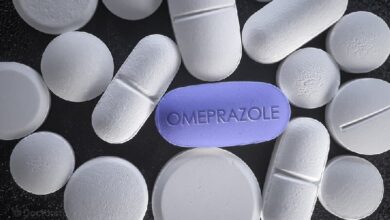 همه چیز در مورد امپرازول کاربردها، عوارض جانبی، آلرژی ها و تداخلات دارویی