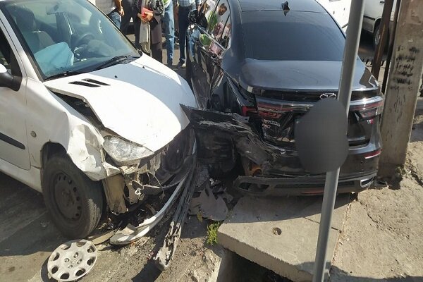 سه نفر بر اثر تصادف زنجیره ای در اتوبان تهران - کرج جان باختند - خبرگزاری مهر ایران و جهان