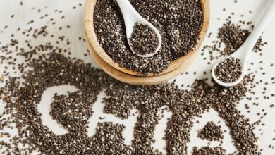 دانه چیا چیست و چه خواصی دارد؟ | خواص، فواید و نحوه استفاده از دانه چیا برای کاهش وزن و سلامتی