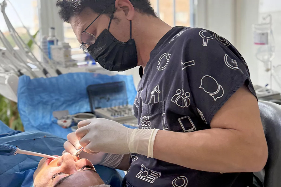 معرفی دکتر عبدالصفا شرافتی – بهترین متخصص ایمپلنت دندان در گرگان