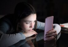 یک چهارم نوجوانان از طریق چت بات ها درمان سلامت روان دریافت می کنند/ زنگ هشدار برای سیستم سلامت