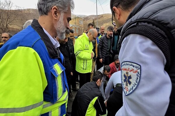 برخورد خودرو پژو با دیوار و مجروح شدن 3 نفر در ارومیه - خبرگزاری مهر ایران و جهان