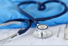 زمانی که سلامت نیاز به پیش پرداخت دارد. زیر میز، بررسی زخم پنهان سیستم درمان