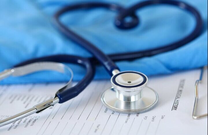 زمانی که سلامت نیاز به پیش پرداخت دارد. زیر میز، بررسی زخم پنهان سیستم درمان