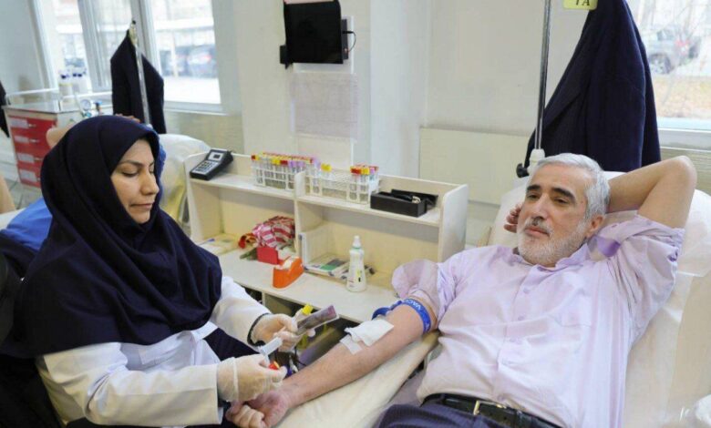 رئیس سازمان غذا و دارو خون اهدا کرد - خبرگزاری مهر ایران و جهان