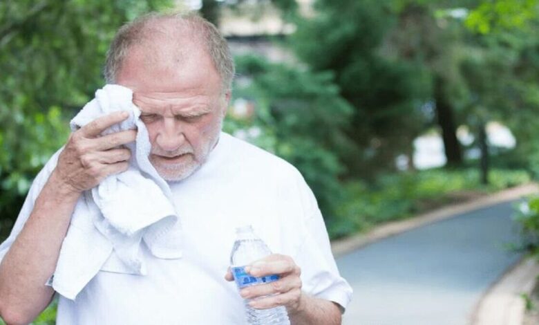 افزایش تعریق و خشکی بدن؛ عواقب قرار گرفتن در معرض نور خورشید